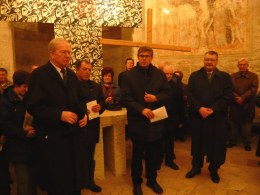 Altpfarrer der Evangelischen Kirche Dr. Klaus Heine, Pfarrer Richard Posch, Vizebürgermeister Franz Rubel (vlnr) © Kunst im Karner - St. Othmar