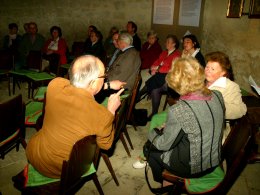 Frmmigkeit einst und jetzt  Kunst im Karner