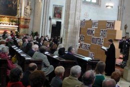 Evangelischer Familiengottesdienst in St. Othmar  Kunst im Karner