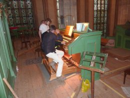 AUFERSTEHUNG - Dionysos oder Christus ? Hermann Nitsch improvisiert an der Walcker-Orgel in St. Othmar  Kunst im Karner