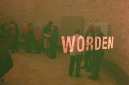Ausstellungsstücke von Leo Zogmayer bei WORDEN - Bild+Wort © Kunst im Karner