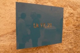 Ausstellungsstücke von Leo Zogmayer bei WORDEN - Bild+Wort © Kunst im Karner