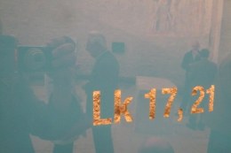 Ausstellungsstücke von Leo Zogmayer bei WORDEN - Bild+Wort © Kunst im Karner