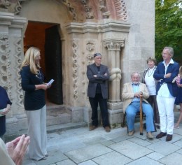 Vernissage: Ich hebe meine Augen auf zu den Bergen  Bilder von Herbert Brandl  Kunst im Karner