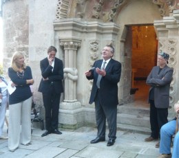 Vernissage: Ich hebe meine Augen auf zu den Bergen  Bilder von Herbert Brandl  Kunst im Karner