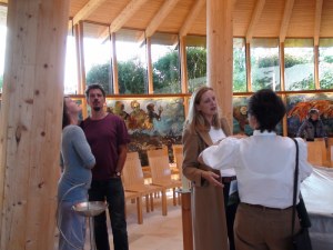 Heilige Rume? - Moderne Sakralbauten / Exkursion Friedhofskapelle in Brunn am Gebirge  Kunst im Karner