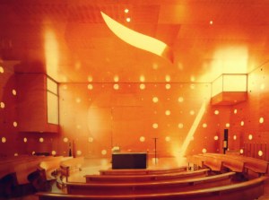 Heilige Räume? - Moderne Sakralbauten / Donaucity Kirche © Kunst im Karner