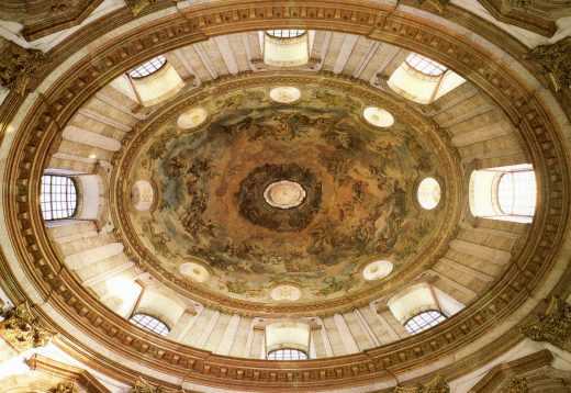 Zum Vergrößern draufklicken - Wien, Karlskirche, Kuppel mit Fresko von Johann Michael Rottmayr