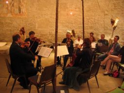 W.A. Mozart: Streichquartette & Reisebriefe mit dem Ensemble "Kammerton Wien"  Kunst im Karner - St. Othmar