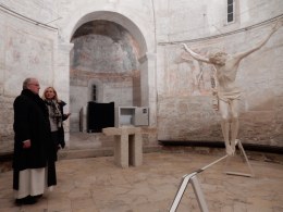 Gregor Henckel-Donnersmarck: Die Kirche und das liebe Geld   Kunst im Karner - St. Othmar