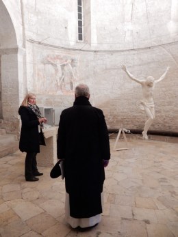 Gregor Henckel-Donnersmarck: Die Kirche und das liebe Geld   Kunst im Karner - St. Othmar