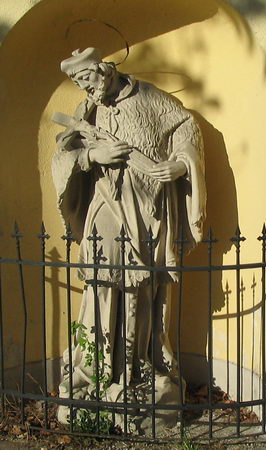 Nepomukstatue beim Pfarrheim