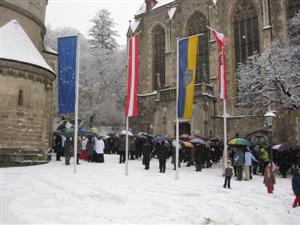 Segnung des Kirchenplatzes mit Labyrinth