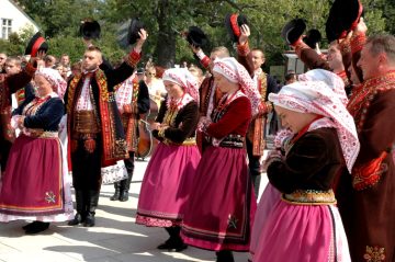 Lekcja historii na polskich dozynkach na  Kahlenbergu 2008 - Polska Wsplnota w Parafii St. Othmar