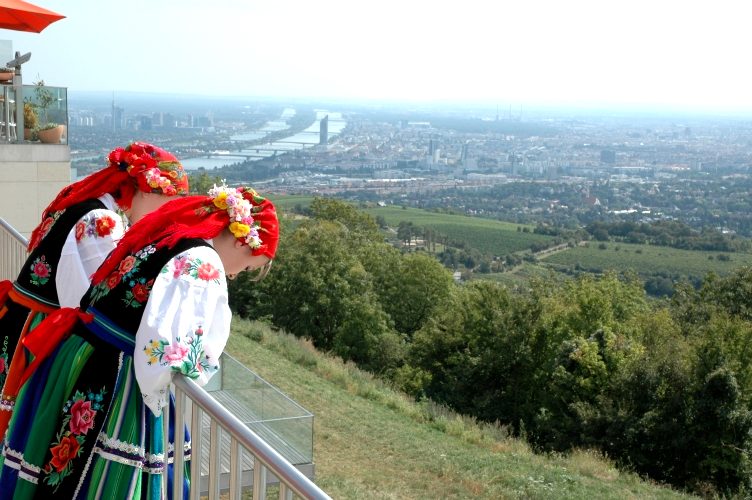 Lekcja historii na polskich dozynkach na  Kahlenbergu 2008 - Polska Wsplnota w Parafii St. Othmar