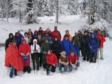 Gruppenfoto am Krumbachsattel - Pfarrwallfahrt nach Mariazell � Pfarre St. Othmar in M�dling