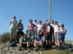 zum Vergr��ern draufklicken - am Untersberggipfel - Fu�wallfahrt nach Mariazell 2007 � Pfarre St. Othmar in M�dling