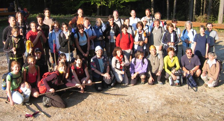 Gruppenfoto aller Fu�wallfahrer (ausser Fotograf Gerhard) - Fu�wallfahrt nach Mariazell 2007 � Pfarre St. Othmar in M�dling