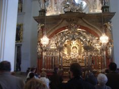 Gnadenaltar Basilika Mariazell - Fu�wallfahrt nach Mariazell 2007 � Pfarre St. Othmar in M�dling