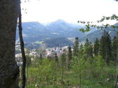 erster Blick von der B�rgeralm kommend auf die Basilika Mariazell - Fu�wallfahrt nach Mariazell 2007 � Pfarre St. Othmar in M�dling