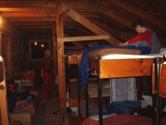 Matratzenlager Furtnerhof am 3. Tag - Fu�wallfahrt nach Mariazell 2007 � Pfarre St. Othmar in M�dling