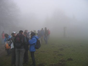 Nebel vor Enzianh�tte am Kieneck - Fu�wallfahrt nach Mariazell 2008 � Pfarre St. Othmar in M�dling