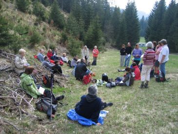 Andacht "Vom Herrschen und Dienen" auf der Wiese oberhalb des Campingplatzes - Fu�wallfahrt nach Mariazell 2008 � Pfarre St. Othmar in M�dling