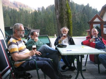 Beim Furtnerhof auf der Haselrast - Fu�wallfahrt nach Mariazell 2008 � Pfarre St. Othmar in M�dling