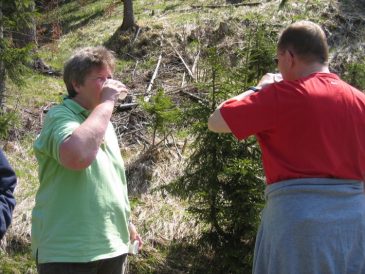 Andacht "Wasser des Lebens" an der Gr�nen Schwarza bei den Weras�der Wiesen - Fu�wallfahrt nach Mariazell 2008 � Pfarre St. Othmar in M�dling