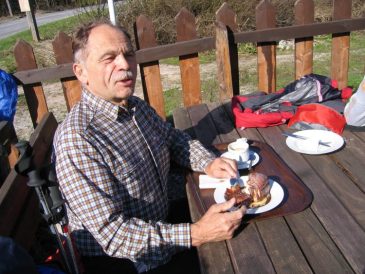 bei Wuchtlwirtin am Hubertussee - Fu�wallfahrt nach Mariazell 2008 � Pfarre St. Othmar in M�dling