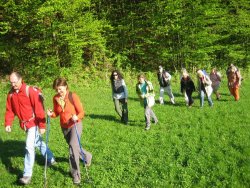 Aufstieg von Furth nach Am�d zum Gaisstein   <> Fusswallfahrt nach Mariazell 2009 � Pfarre St. Othmar in M�dling