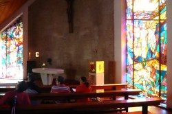Andacht "Ich folge Gott nach" in der Bruder Klaus Kirche    <> Fusswallfahrt nach Mariazell 2009 � Pfarre St. Othmar in M�dling