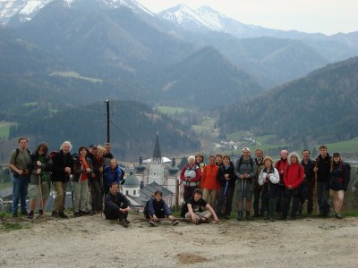 ZUM VERGR�SSERN DRAUFKLICKEN - Fusswallfahrt nach Mariazell 2010 � Pfarre St. Othmar in M�dling