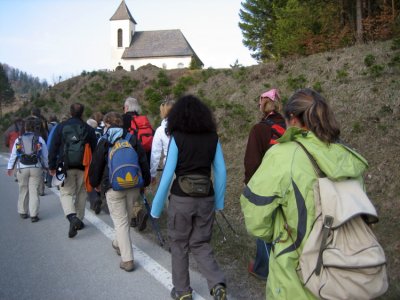 ZUM VERGR�SSERN DRAUFKLICKEN - Fusswallfahrt nach Mariazell 2010 � Pfarre St. Othmar in M�dling