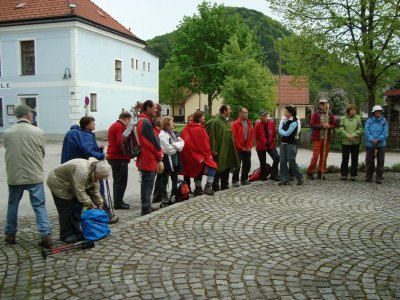 ZUM VERGR�SSERN DRAUFKLICKEN - Fusswallfahrt nach Mariazell 2011 � Pfarre St. Othmar in M�dling