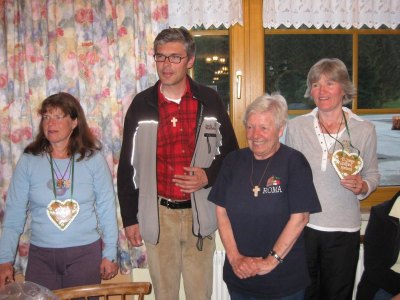 ZUM VERGR�SSERN DRAUFKLICKEN - Fusswallfahrt nach Mariazell 2011 � Pfarre St. Othmar in M�dling