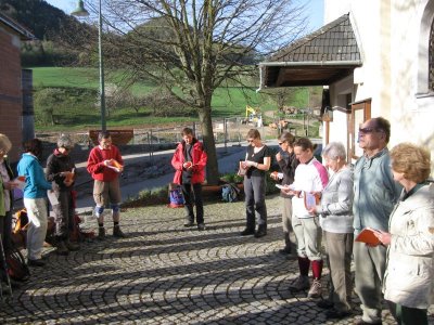 ZUM VERGR�SSERN DRAUFKLICKEN - Fusswallfahrt nach Mariazell 2012 � Pfarre St. Othmar in M�dling