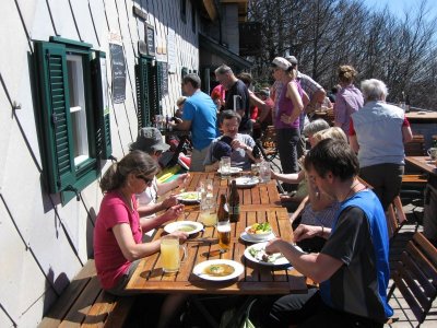 ZUM VERGR�SSERN DRAUFKLICKEN - Fusswallfahrt nach Mariazell 2012 � Pfarre St. Othmar in M�dling