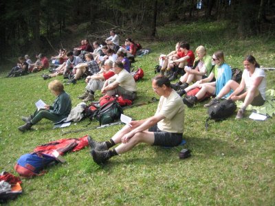 ZUM VERGR�SSERN DRAUFKLICKEN - Fusswallfahrt nach Mariazell 2012 � Pfarre St. Othmar in M�dling