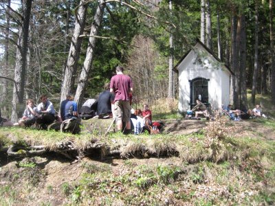 ZUM VERGR�SSERN DRAUFKLICKEN - Fusswallfahrt nach Mariazell 2012 � Pfarre St. Othmar in M�dling