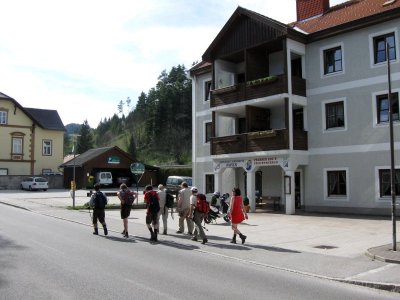 ZUM VERGR�SSERN DRAUFKLICKEN - Fusswallfahrt nach Mariazell 2012 � Pfarre St. Othmar in M�dling