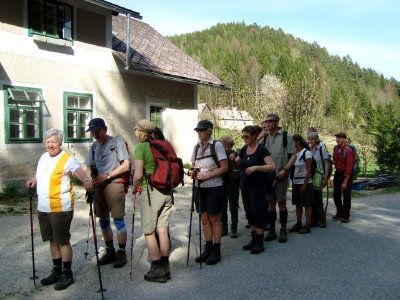 ZUM VERGR�SSERN DRAUFKLICKEN - Fusswallfahrt nach Mariazell 2012 � Pfarre St. Othmar in M�dling