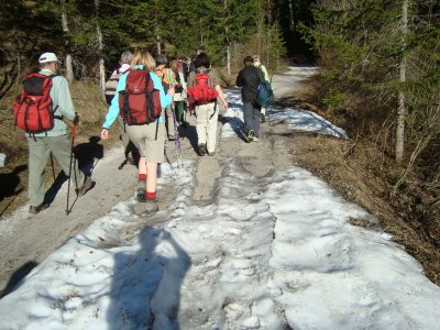 ZUM VERGR�SSERN DRAUFKLICKEN - Fusswallfahrt nach Mariazell 2012 � Pfarre St. Othmar in M�dling