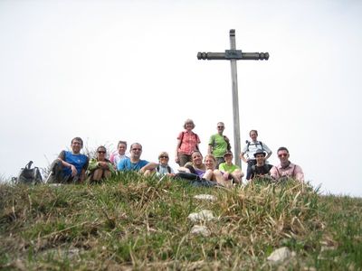 ZUM VERGR�SSERN DRAUFKLICKEN - Fusswallfahrt nach Mariazell 2013 � Pfarre St. Othmar in M�dling