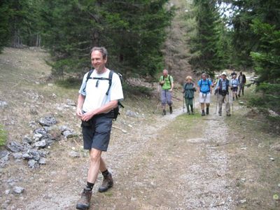 ZUM VERGR�SSERN DRAUFKLICKEN - Fusswallfahrt nach Mariazell 2013 � Pfarre St. Othmar in M�dling