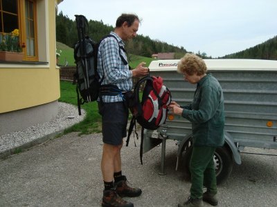 ZUM VERGR�SSERN DRAUFKLICKEN - Fusswallfahrt nach Mariazell 2013 � Pfarre St. Othmar in M�dling