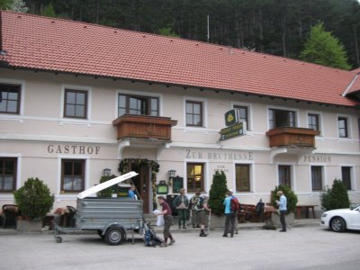 ZUM VERGR�SSERN DRAUFKLICKEN - Fusswallfahrt nach Mariazell 2013 � Pfarre St. Othmar in M�dling