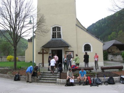 ZUM VERGR�SSERN DRAUFKLICKEN - Fusswallfahrt nach Mariazell 2013 � Pfarre St. Othmar in M�dling