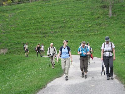 ZUM VERGR�SSERN DRAUFKLICKEN - Fusswallfahrt nach Mariazell 2013 � Pfarre St. Othmar in M�dling