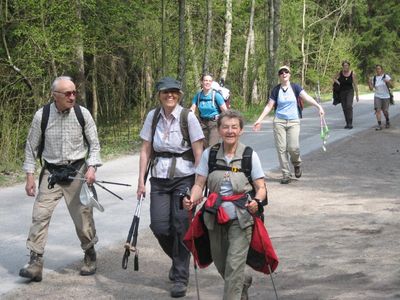 ZUM VERGR�SSERN DRAUFKLICKEN - Fusswallfahrt nach Mariazell 2013 � Pfarre St. Othmar in M�dling